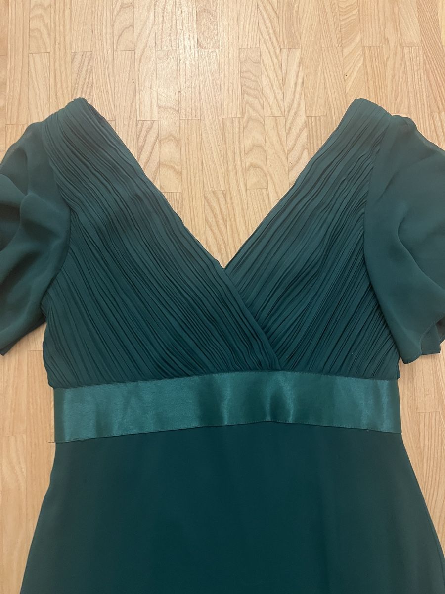 Vestiti: Abendkleid dunkelgrün – Usato da St. Gallen venduto da elli18 1