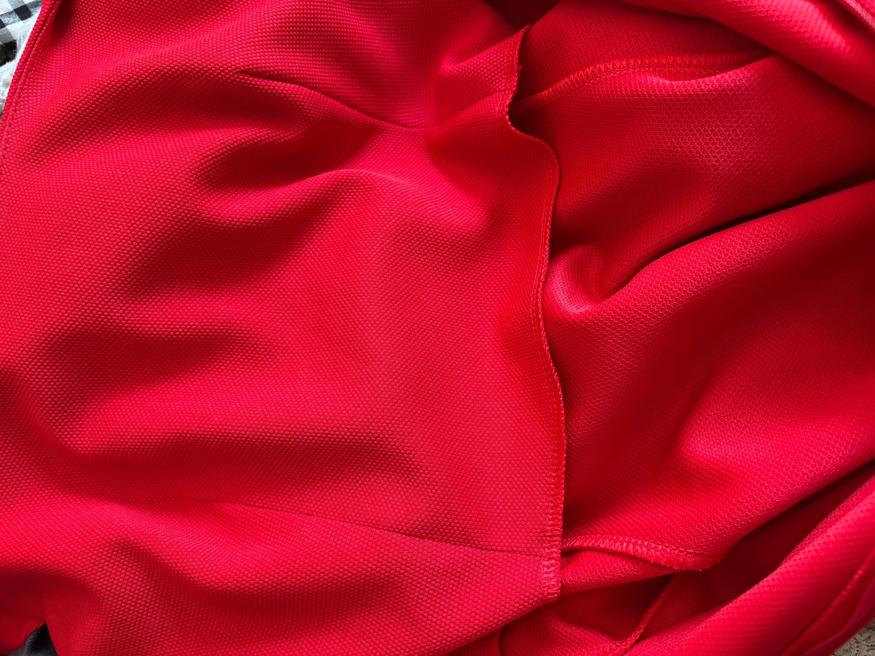 Kleider: Robe rouge de la marque Numoco  Neuve avec étiquette T.M – Gebraucht aus Peseux von Cresus27 4