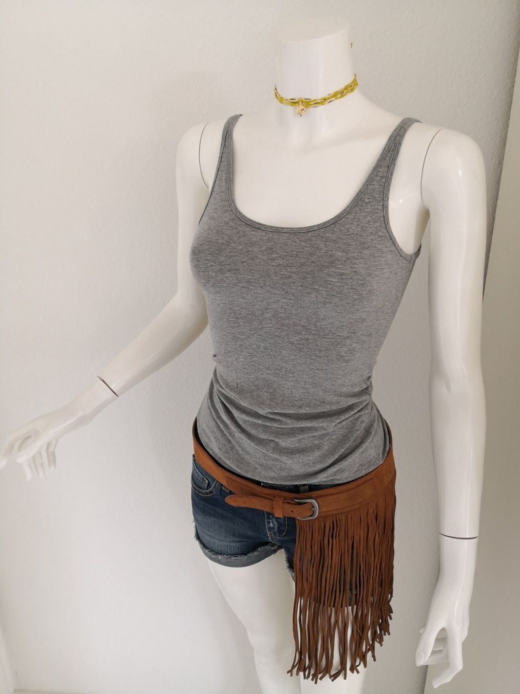 Mango Top: 🤩MANGO BASIC STRETCH TRÄGER TOP GRAU NEU & CHANEL P. – Nuovo (secondo la descrizione) da Olten venduto da Naja-Twins-Twins 5