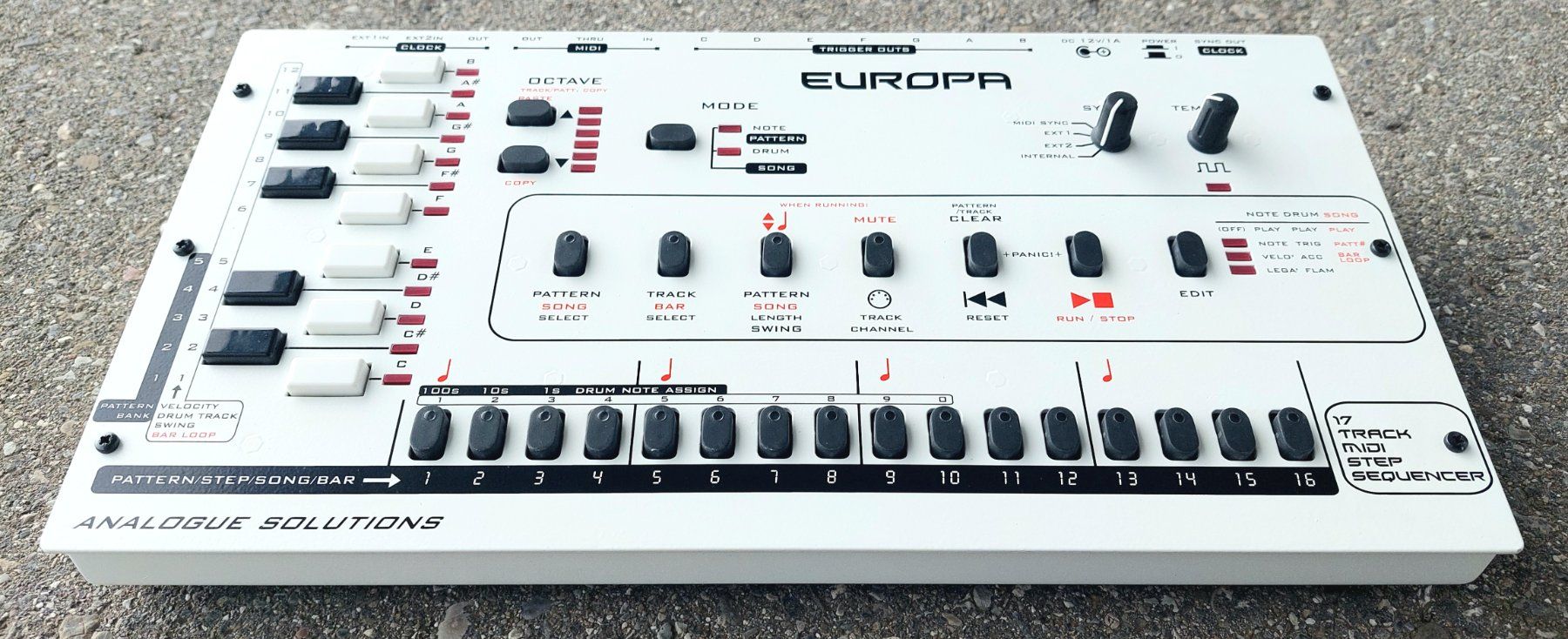 Strumenti musicali: Analogue Solution EUROPA Sequencer - Ultimate TR808/TR606 – Usato da Villars-sur-Glâne venduto da Danger_Mod 4