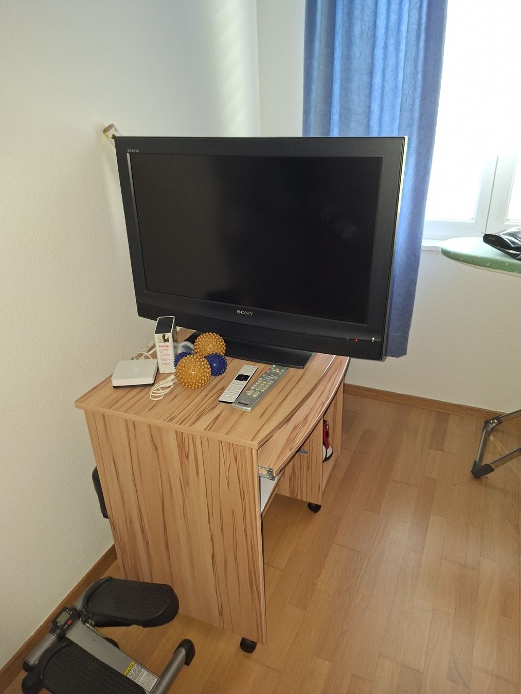 Scrivanie: Gebrauchter Computertisch, Top Zustand, Buche Dekor Massiv – Usato da Teufenthal AG venduto da Jonas-galesa 5