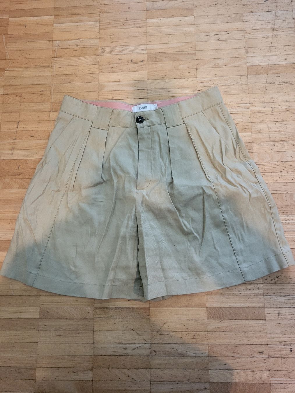 Closed Pantaloni: Closed Leinenshorts, Olive, L – Nuovo (secondo la descrizione) da Brugg AG venduto da elilara