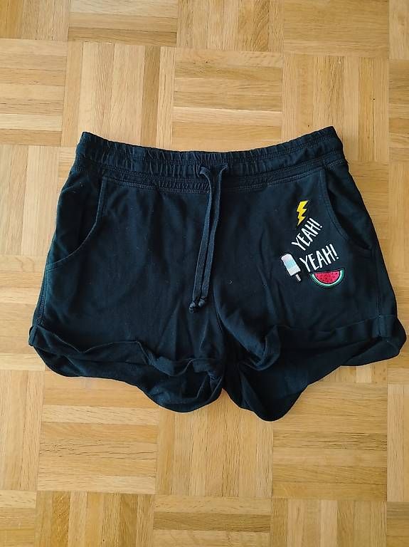 Pantalons: Pantaloncini – Neuf (Voir description) à Davesco-Soragno par Mia_sii 1