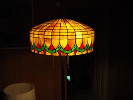 Tiffany Style Stehlampe mit 3 Birnen