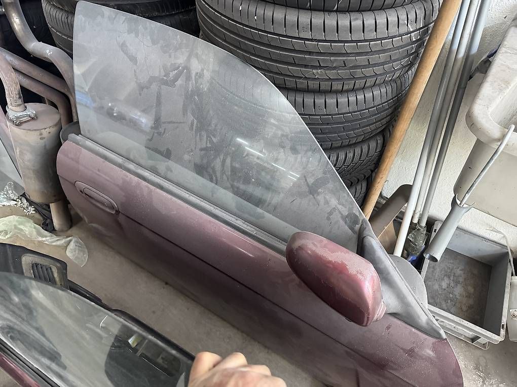 Tutti pezzi di ricambio auto: 200sx s14 türen fast komplett – Usato da Widen venduto da SaschaSuter 2