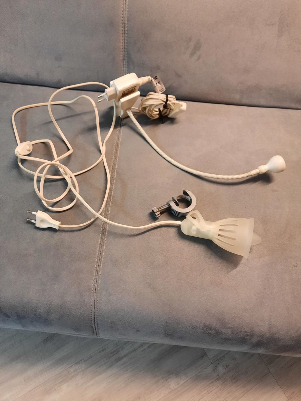 Lampade: Set mit 2 vintage Klemmlampen – Usato da Basel venduto da Tshabajuju