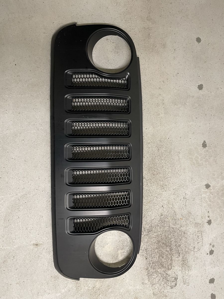 Jeep Tutti pezzi di ricambio auto: Jeep Wrangler JL Frontmaske – Nuovo (secondo la descrizione) da Heitenried venduto da Alpuchalb
