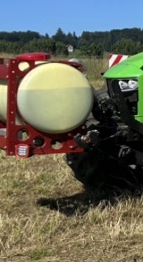 Trattori: Siliermitteltank Fronthydraulik – Usato da Mettmenstetten venduto da LSA900