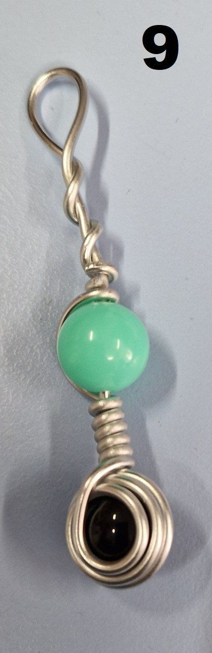Portachiavi: Porte-clé alu argenté et perles UNIQUE – Nuovo e nell'imballaggio originale da St-Imier venduto da goodber 7