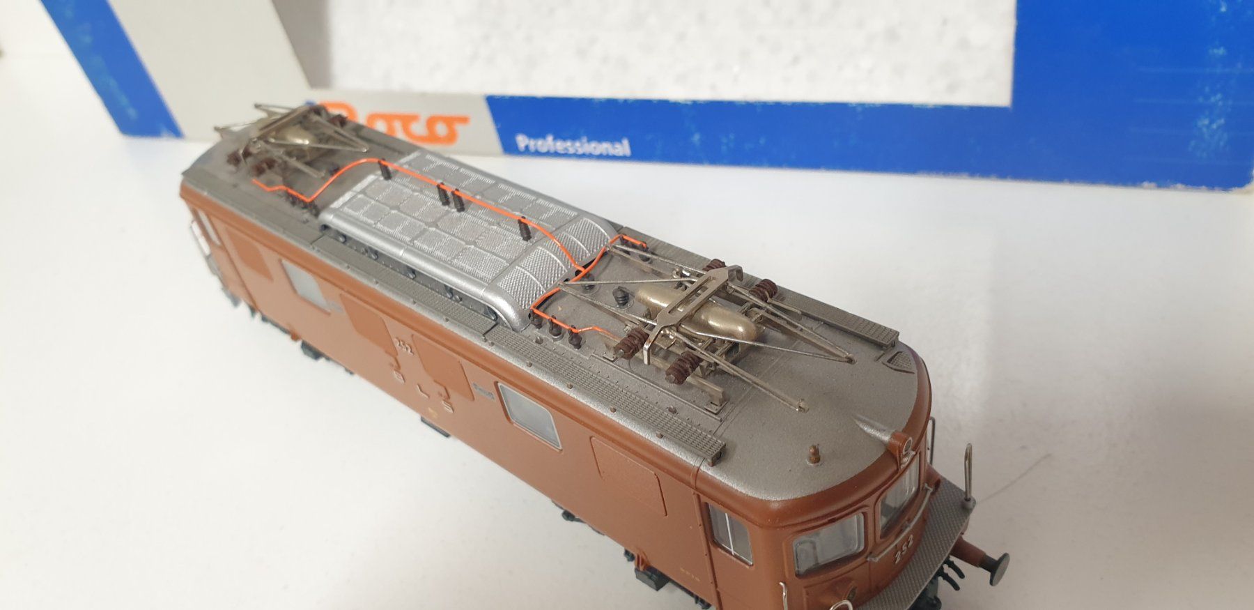 Roco Modelleisenbahnen: Roco BLS Ae4/4 ESU Digital H0/DC 63883 – Gebraucht aus Neuenhof von ludovicco 5