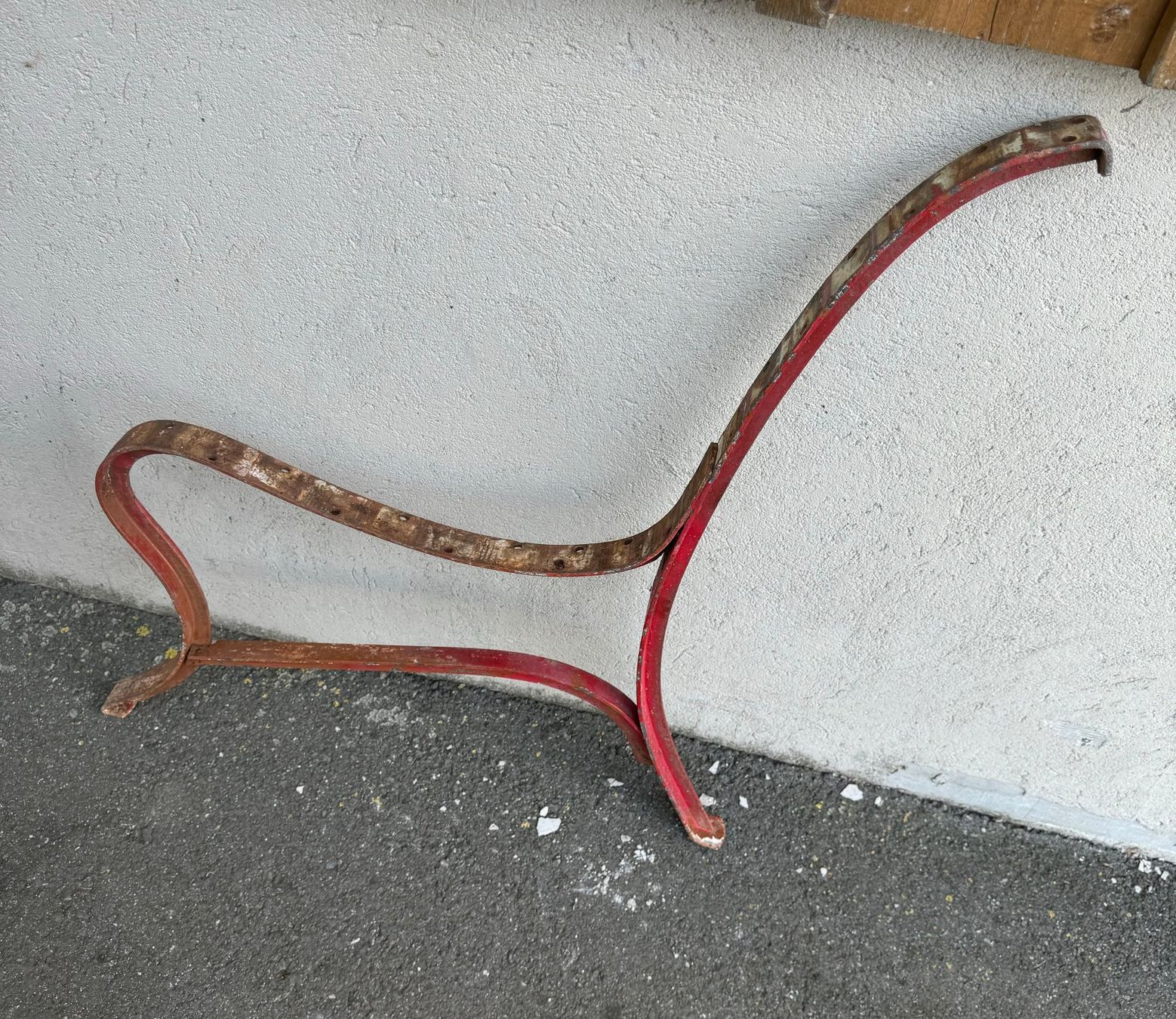 Panchine: Metallgestell zu Gartenbank – Usato da Winikon venduto da Luzern330