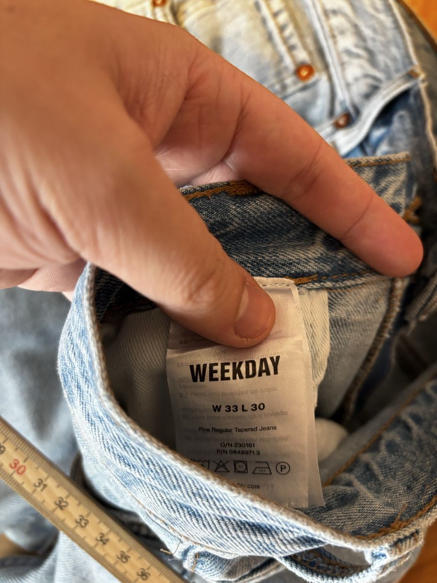 Weekday Jeans: Weekday Pine Regular Tapered Jeans | 33/30 – Usato da St. Gallen venduto da NPC_mit_Twint 2