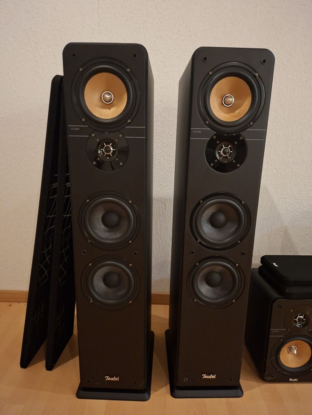 Teufel Heimkino: Ultima 40 Surround "5.1-Set" (Schwarz) – Gebraucht aus Tagelswangen von Roethl 4