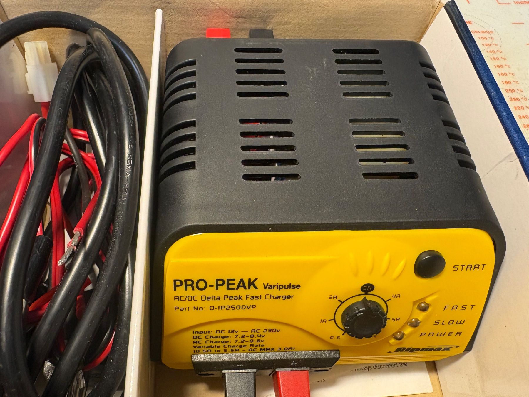 Batterie, Caricabatterie & Alimentatori: Pro-Peak Ladegerät für Modellbau AC/DC – Usato da spreitenbach venduto da starion05 2
