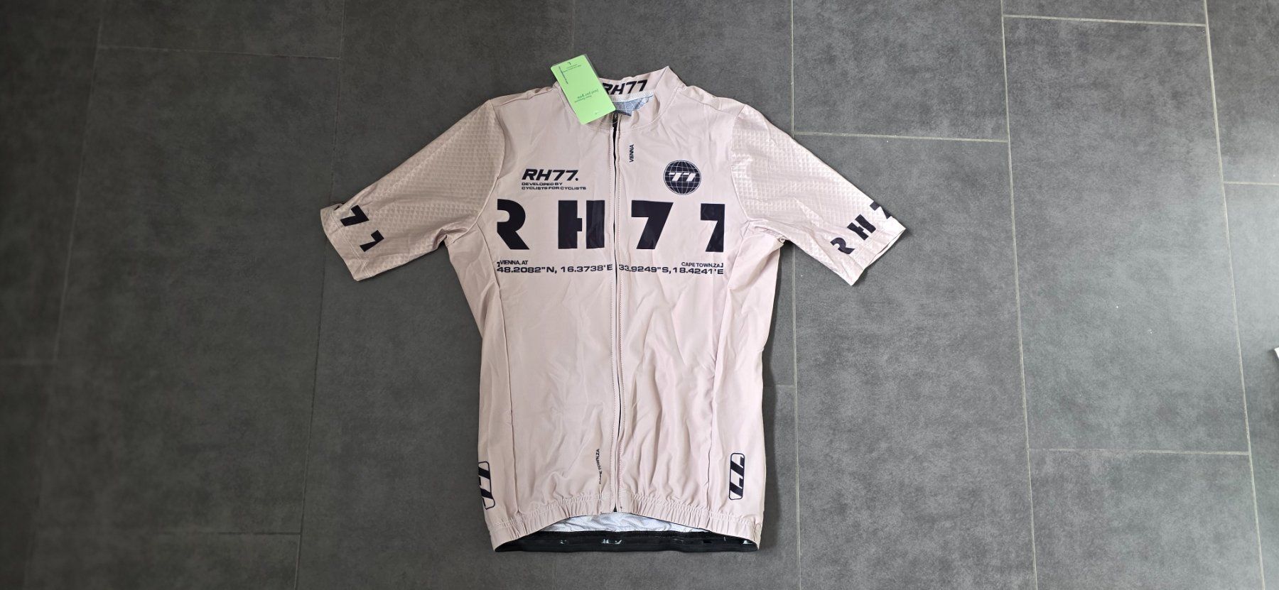 Canottiere & Pantaloni: Velotrikot RH77 hellbraun-beige / Gr. L – Nuovo e nell'imballaggio originale da Wittenbach venduto da Hase113
