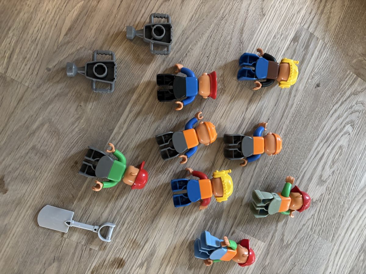 Lego Statuette: Bauarbeiter Lego Duplo – Usato da Waltenschwil venduto da Schmetterling2015 1
