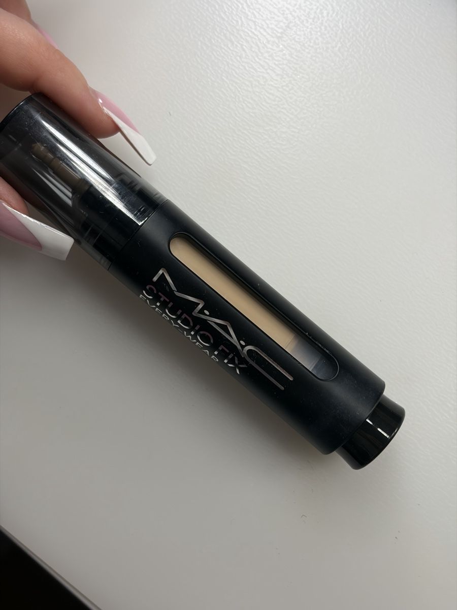 Mac Cosmetics Make-up: MAC Studio Fix All-Over Face Pen Concealer-NC20-Spring! – Gebraucht aus Merenschwand von selenaaneles