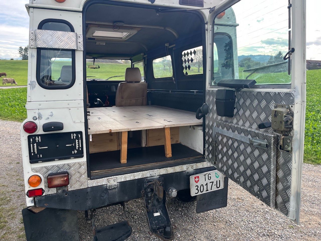 Land Rover Automobili: Land Rover 110 V8 Hardtop – Usato da Sirnach venduto da MaechlerAutomobile 7