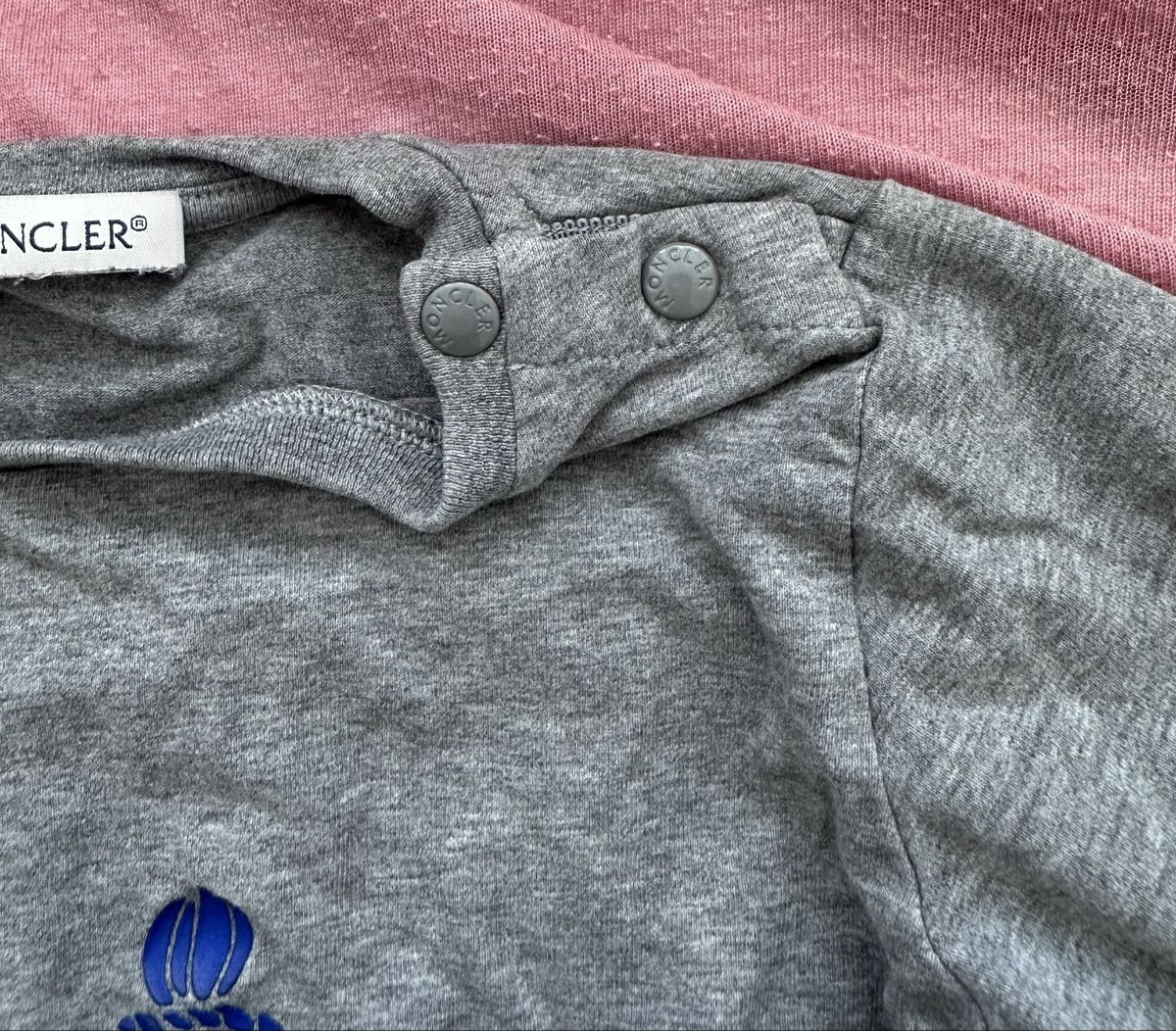 Moncler T-shirt: T-Shirt Moncler – Usato da Dürrenroth venduto da tvy_bh56 5