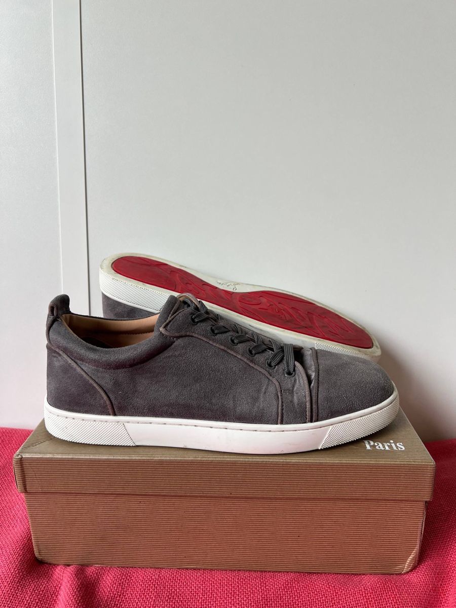 Christian Louboutin Scarpe da uomo: Sneaker Grau mit roter Sohle – Usato da Buttwil venduto da nic_n9yf