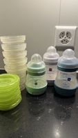 MAM Babyfläschli Set, Milchaufbewahr und Deckeli Top Zustand