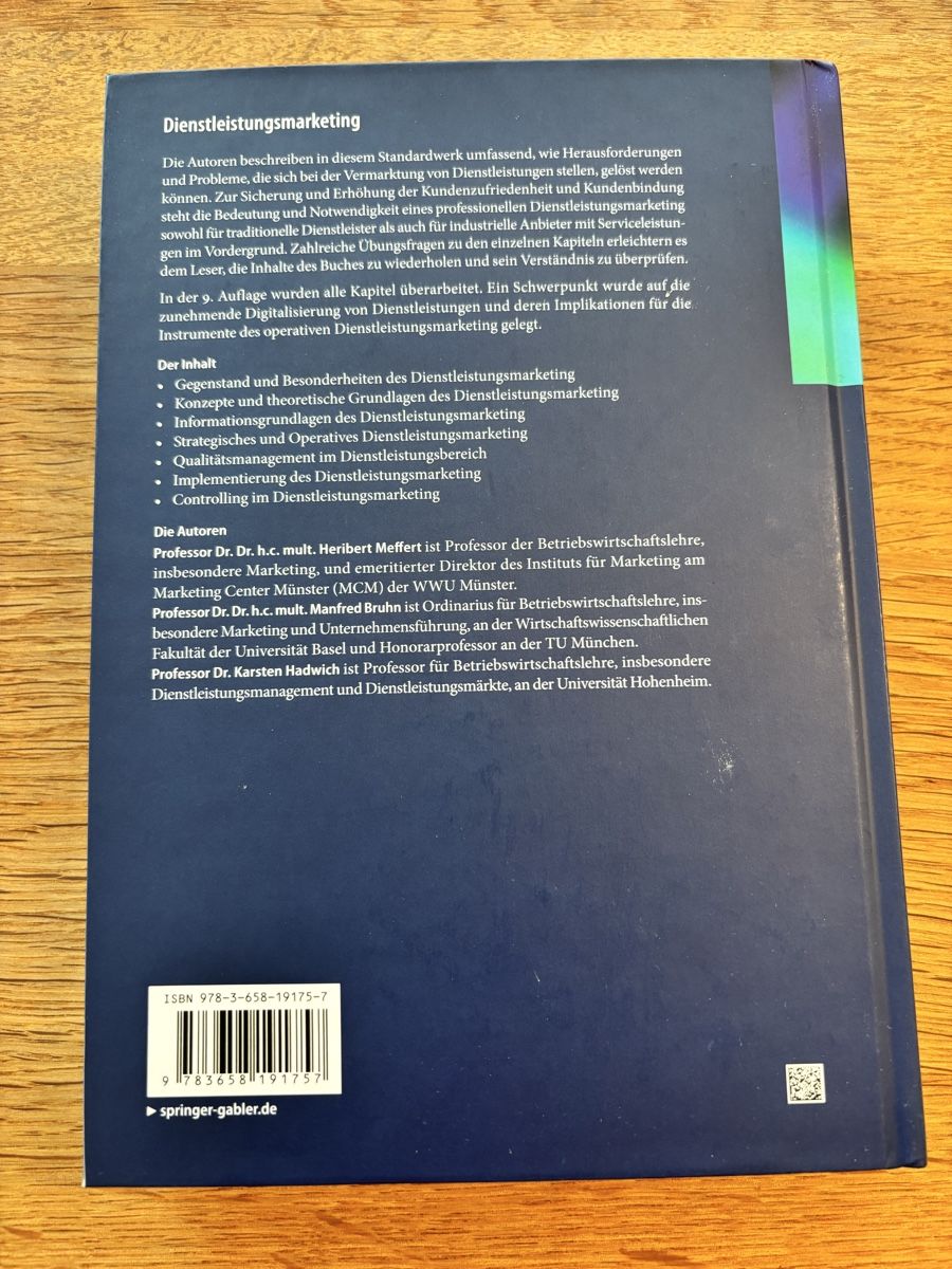 Libri: Buch Dienstleistungsmarketing – Nuovo e nell'imballaggio originale da Muhen venduto da Claudi1985 1