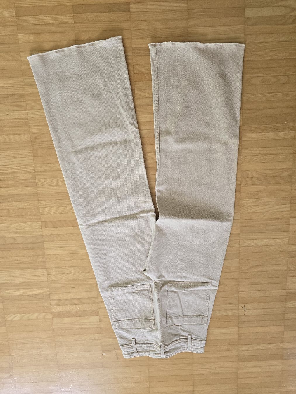 Pantaloni: Trendige, beige Hose, ungetragen, elastisch, Grösse 32 – Nuovo (secondo la descrizione) da St. Gallen venduto da A.W.128 3