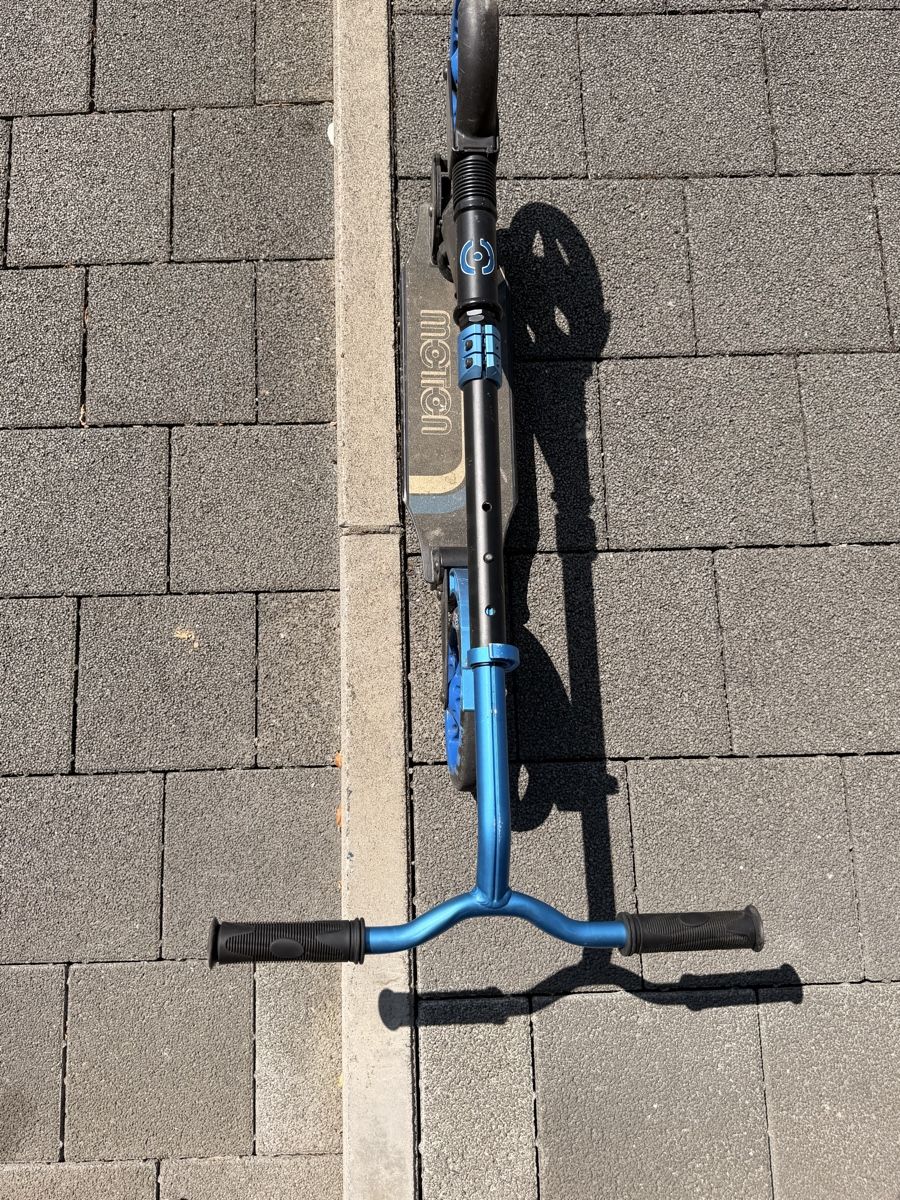 Micro Kickboard: Klappbares Trottinett Micro schwarz blau – Usato da Wauwil venduto da sey_l2td 3