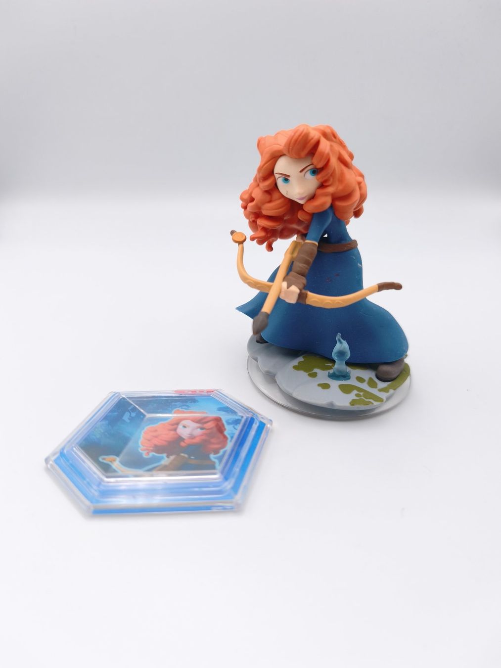 Disney Statuette: Disney Infinity Figur Merida / Brave inkl. Power Disc – Usato da Kloten venduto da SuperRetroPixels