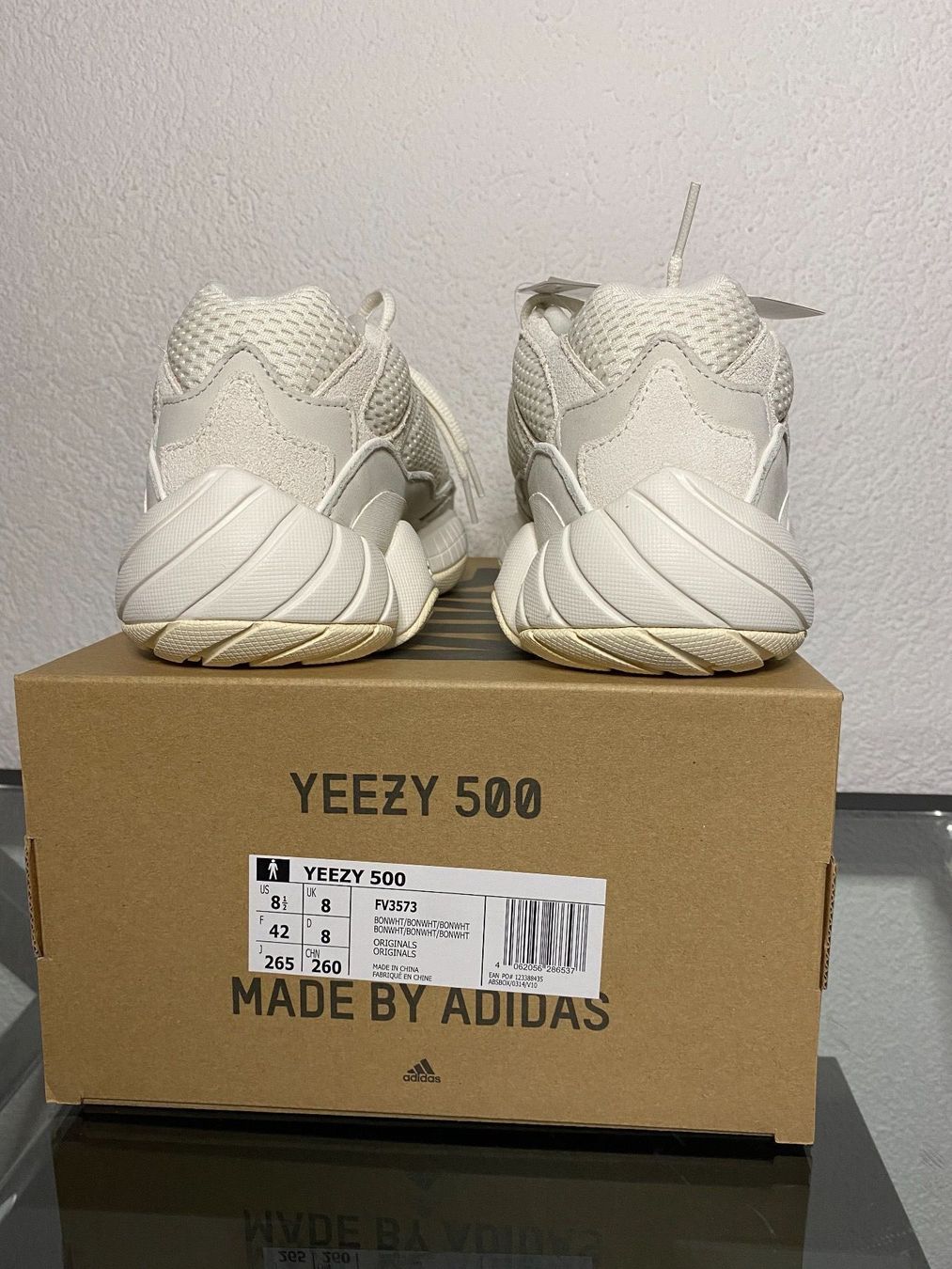 Adidas Chaussures hommes: YEEZY 500 BONE WHITE – Neuf avec emballage d'origine à Obersaxen par Bob-omb 3