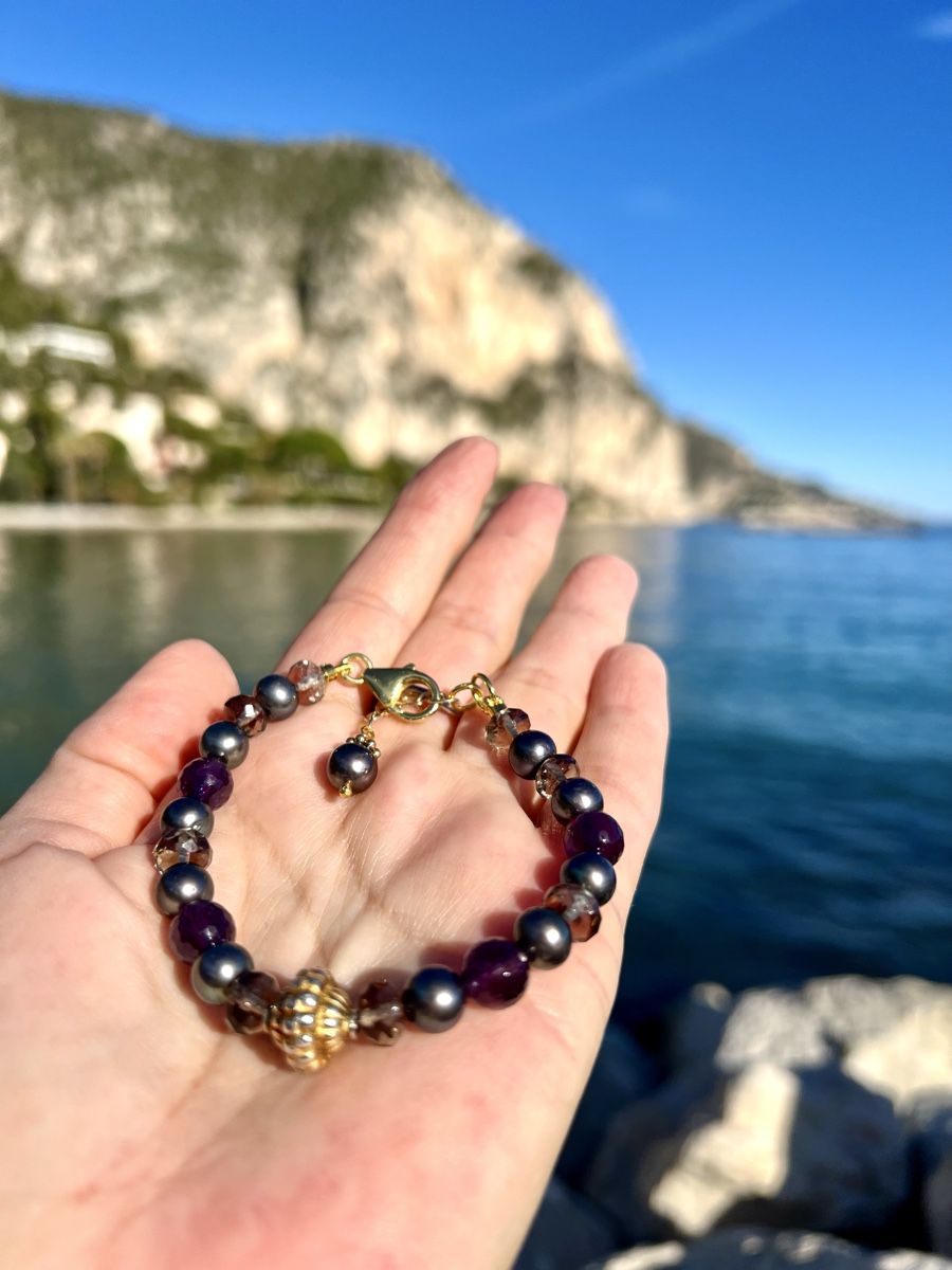 Armbänder & -reifen: Amethyst & Black Pearl Bracelet Gold Plated – Neu und originalverpackt aus Rüschlikon von ThereseJewelryDesign 2