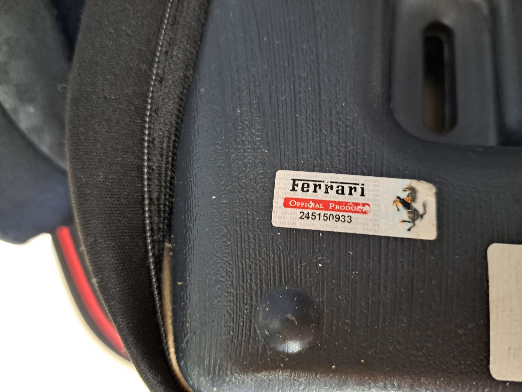 Seggiolini per auto: 2 Ferrari Kindersitzerhöhungen – Usato da Buch am Irchel venduto da nellsch87 1