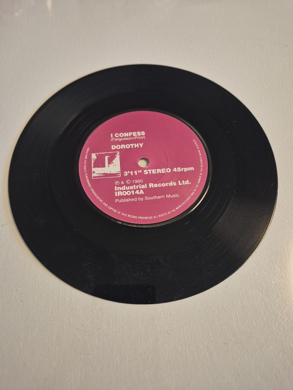 Dischi in vinile: Dorothy -  I Confess /  Softness - Single 7 – Nuovo (secondo la descrizione) da Uster venduto da newwave0 2