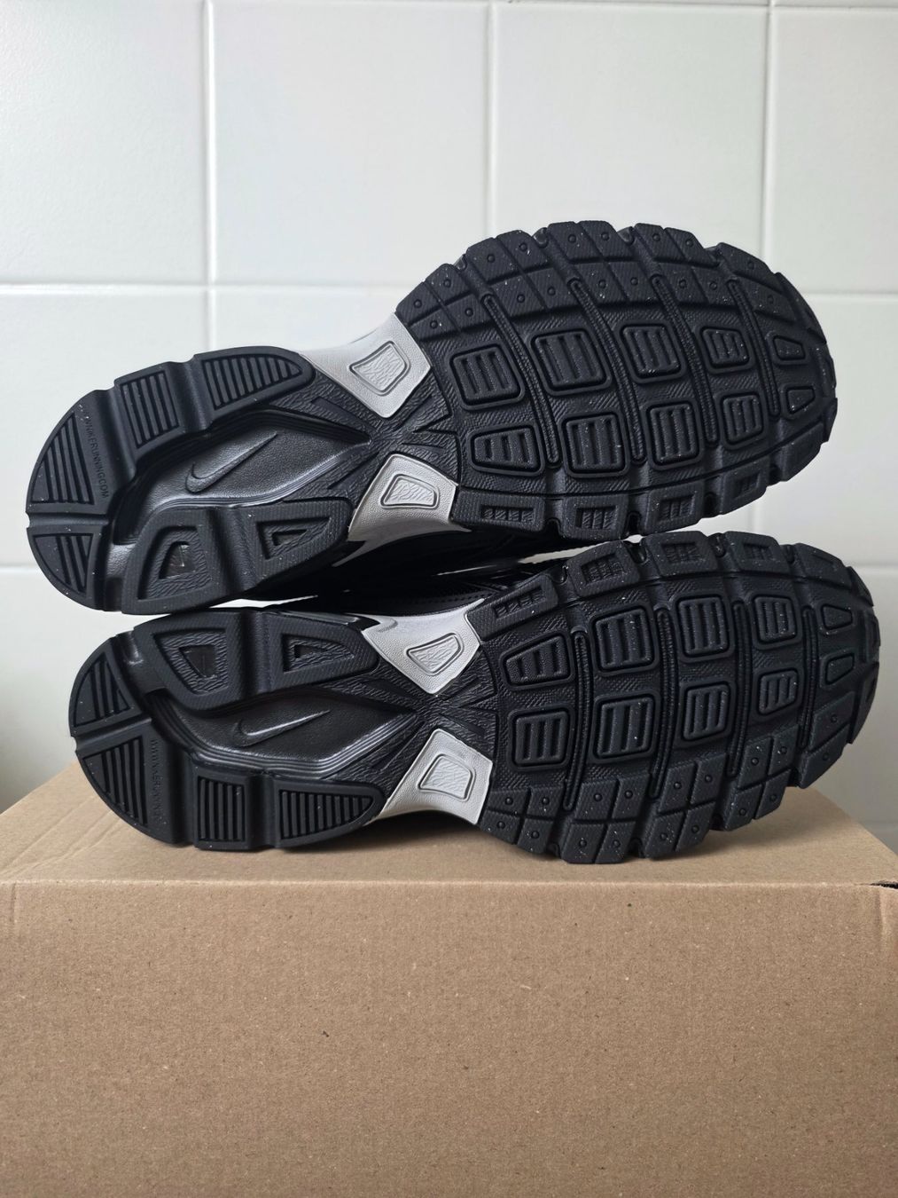 Nike Chaussures hommes: Nike initiator – Neuf (Voir description) à Fleurier par dav_xx8y 5