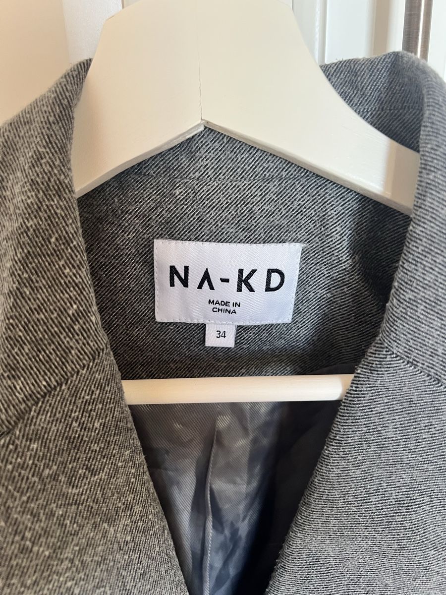 Na-kd Giacche: Blazer gris NA-KD oversize  – Usato da Winterthur venduto da han_5rc2 1