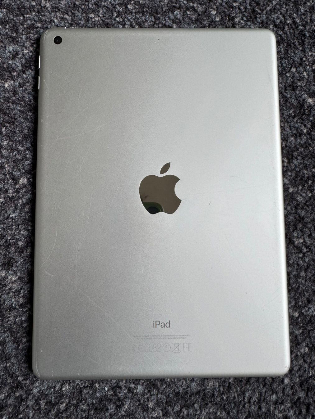 Apple Tablettes PC: iPad 5 Generation 128 GB – D'occasion à Adliswil par Busys 3
