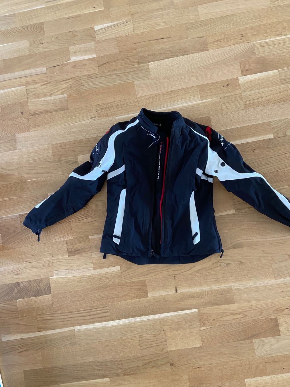 Held Lotti di vestiti: Motorradbekleidung Damen Held – Usato da Niederwangen BE venduto da aba_89f5