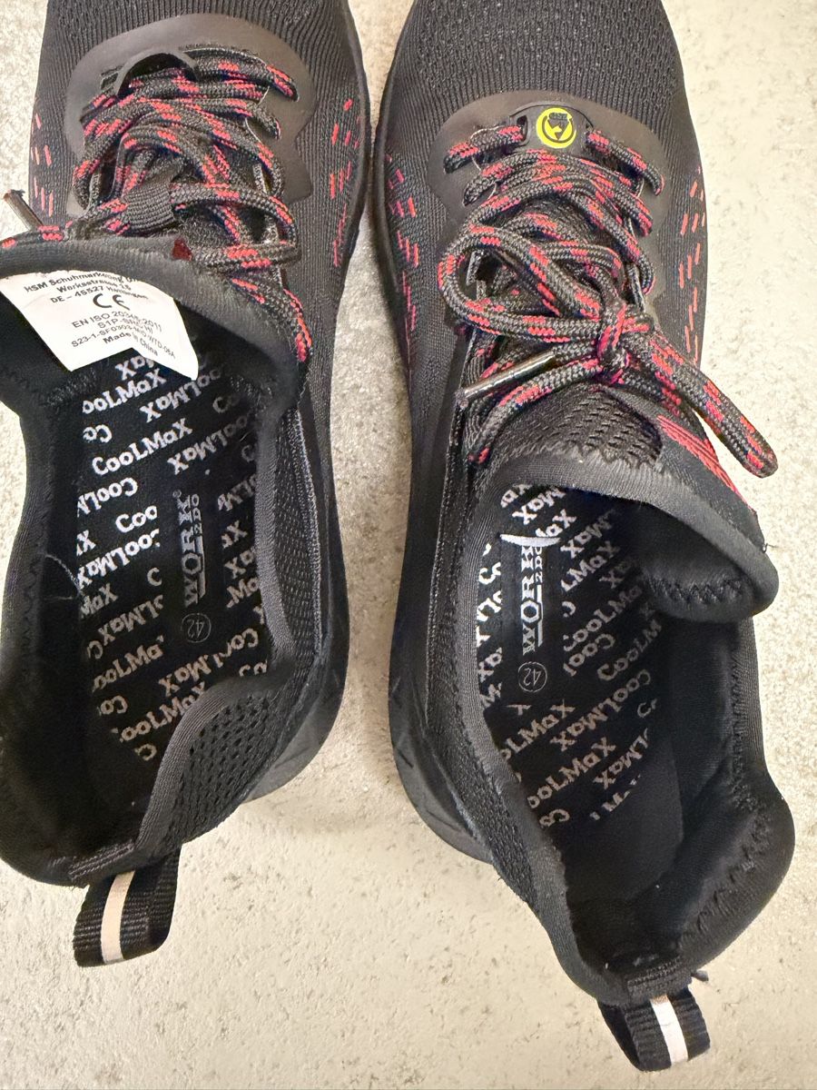 Scarpe da uomo: Sicherheitsschuhe schwarz Grösse 42 NEU  – Nuovo (secondo la descrizione) da Sennhof Winterthur venduto da bibo11 3