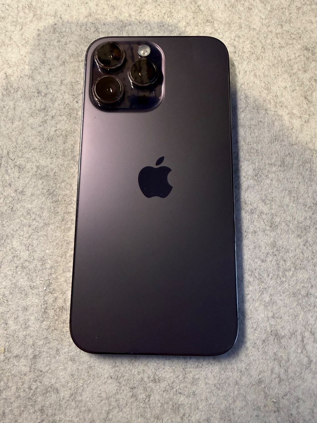 Apple Telefoni cellulari / Smartphones: IPhone 14 pro max violet 128 gb – Usato da Carouge GE venduto da joey.79 1