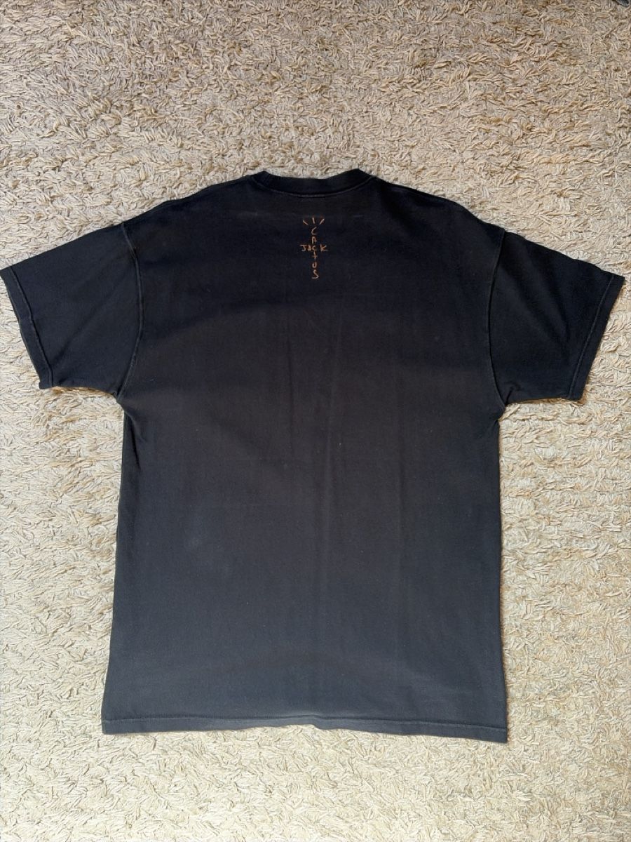 Nike T-shirt: Nike X Travis Scott Tshirt Schwarz  – Usato da Visperterminen venduto da lgresell 4