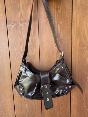 Schultertasche im Y2K / Vintage Style