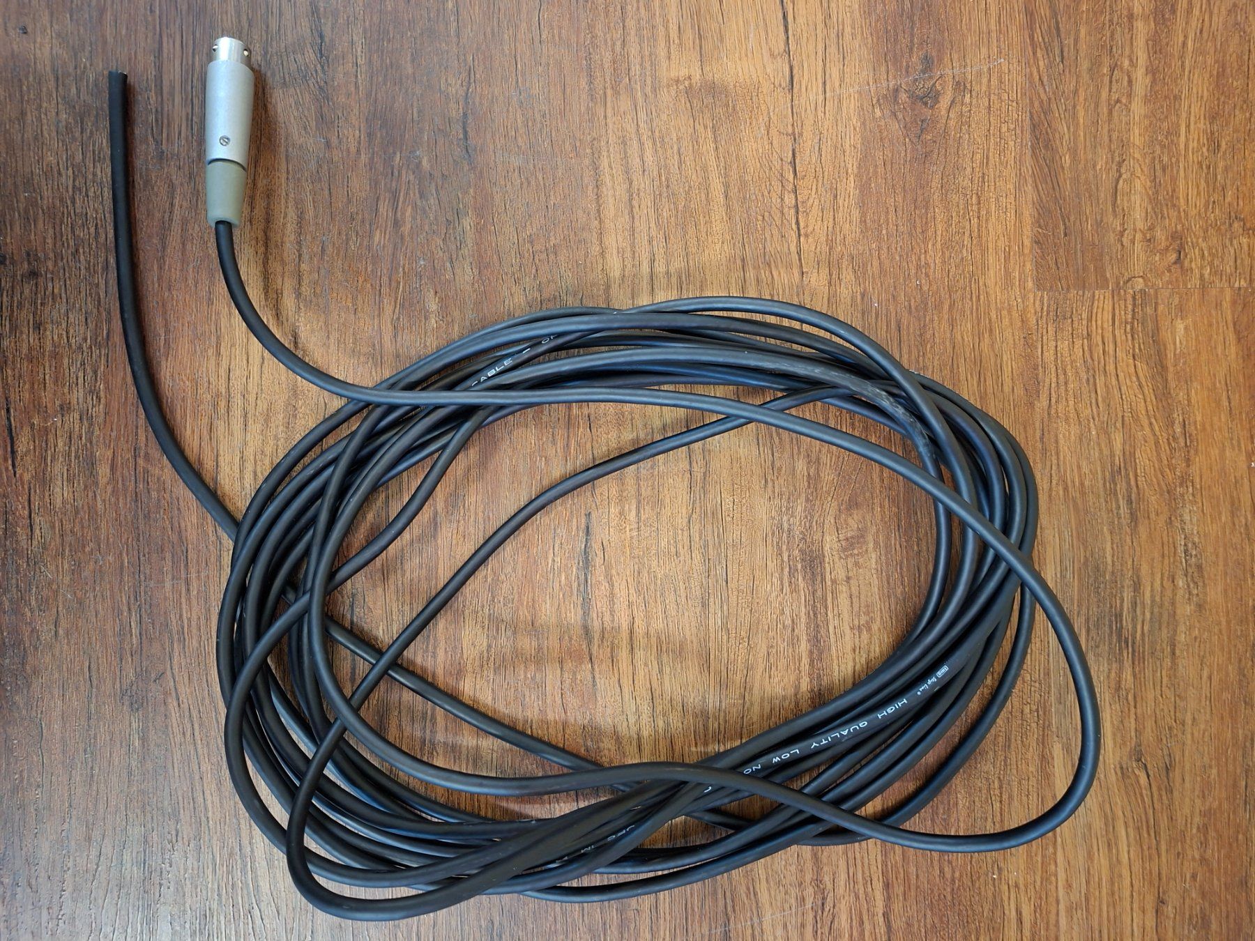 Cavi: Kabel DMX, Mikrofon 9,5m – Usato da Niedergösgen venduto da piccorx5