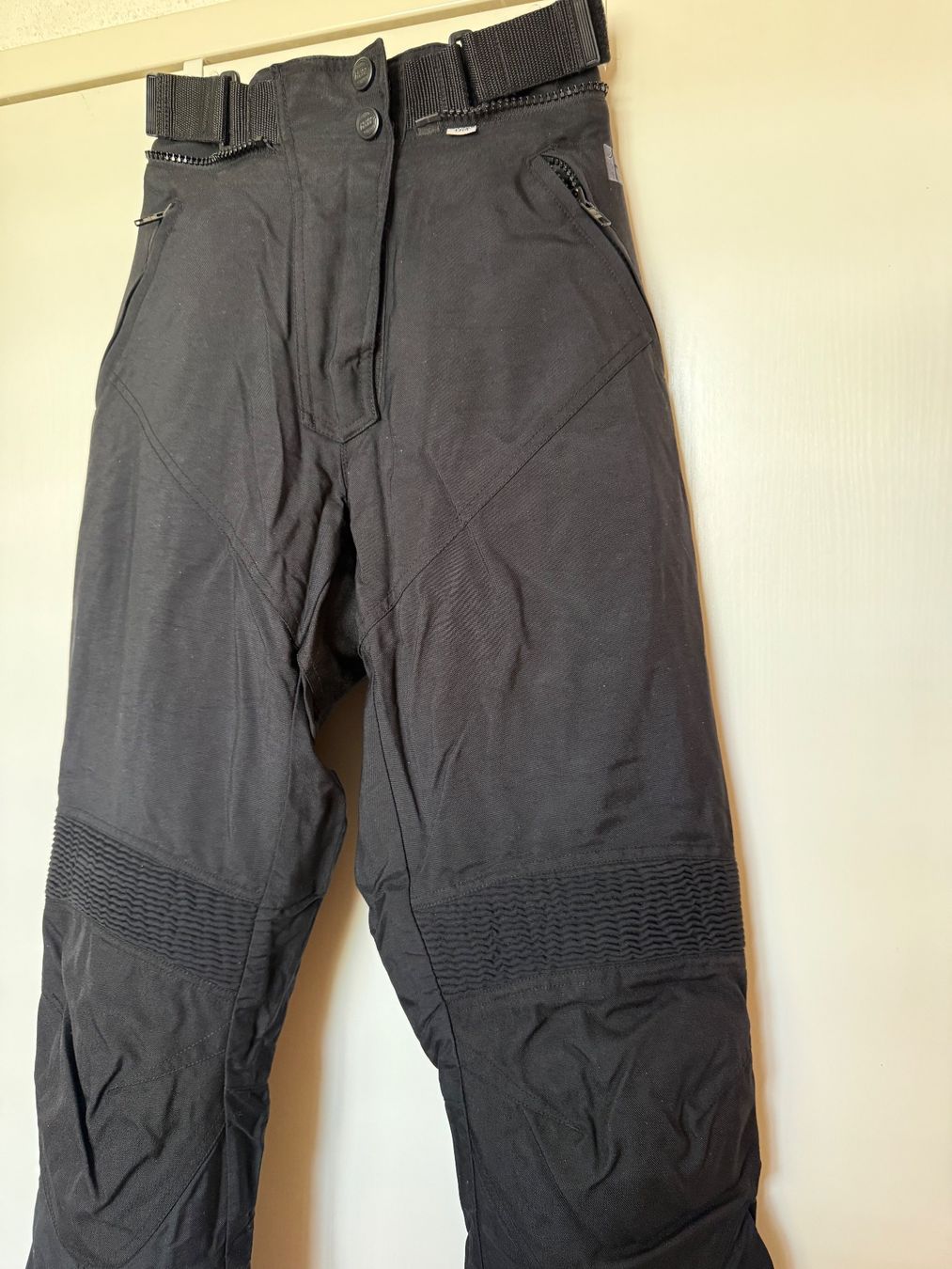 IXS Pantaloni: IXS Schwarze Motorradhose – Usato da Birmensdorf ZH venduto da T_Richard 2