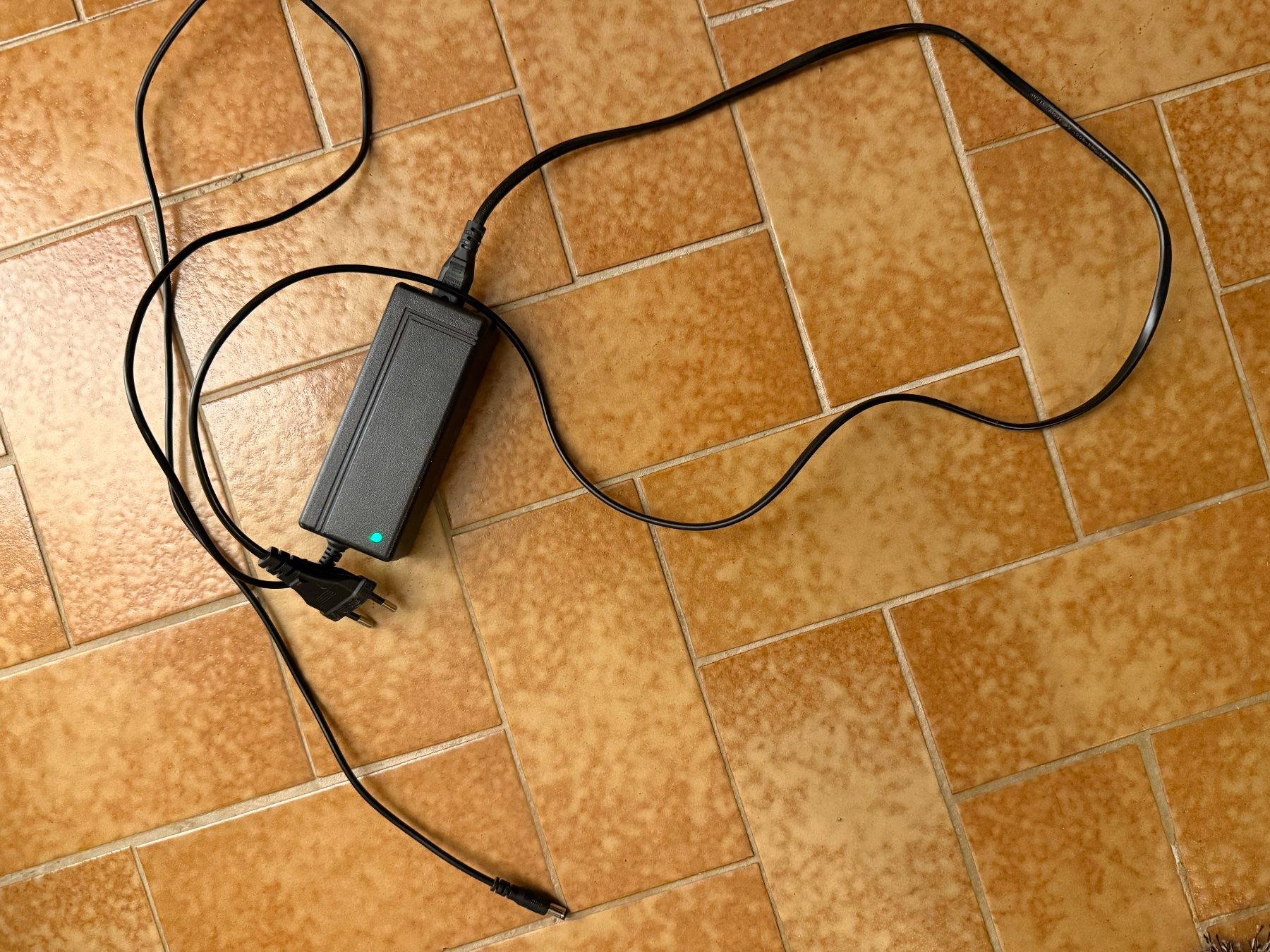 Kickboard: TROTTINETTE ELECTRIQUE – Nuovo (secondo la descrizione) da savièse venduto da karukeragwada 1