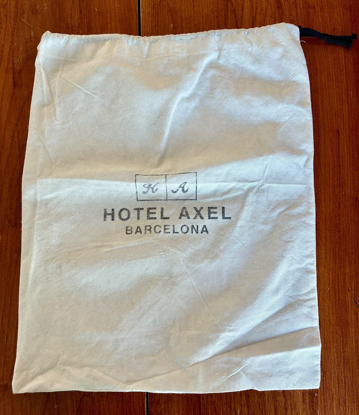 Cesti per biancheria: HOTEL AXEL Barcelona - Wäschebeutel – Usato da Zürich venduto da tersus1981