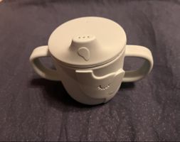 Peekaboo Schnabeltasse von Done by Deer