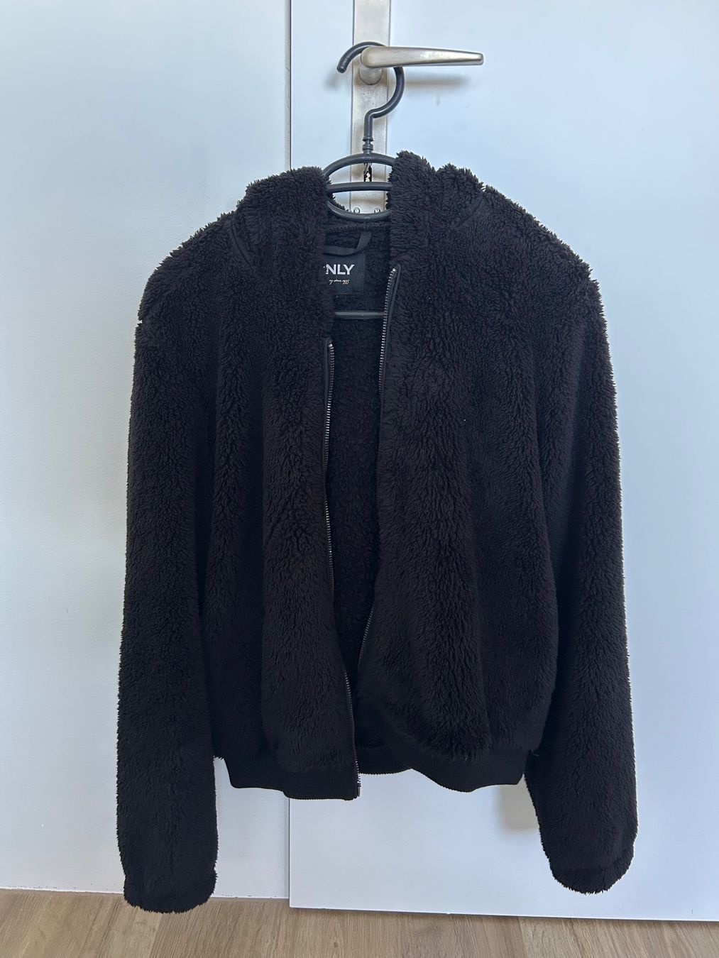 Only Giacche: Flauschige Teddyjacke – Usato da Muri AG venduto da ali_27hx 1