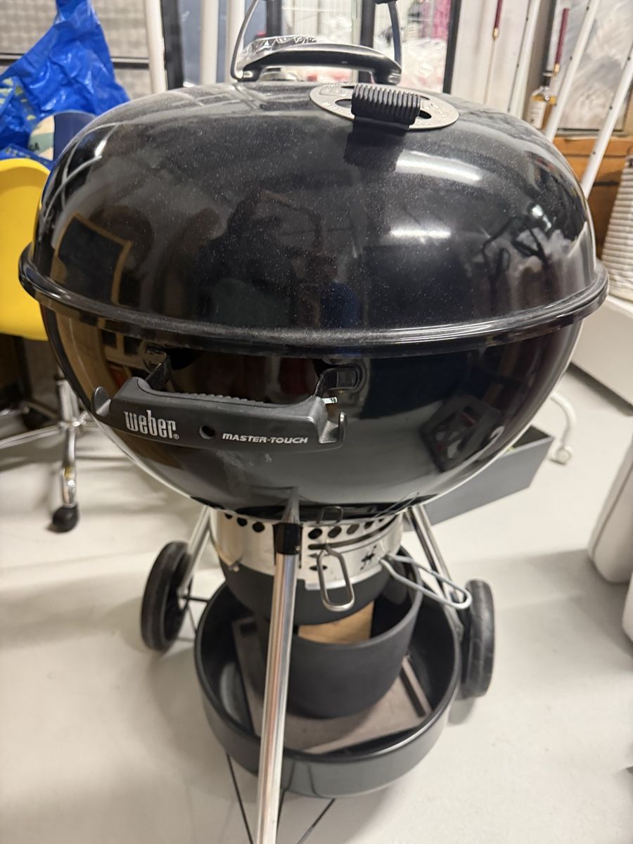 Griglie: Weber Master-Touch-guter Zus – Usato da Dübendorf venduto da leo_bw6p 2