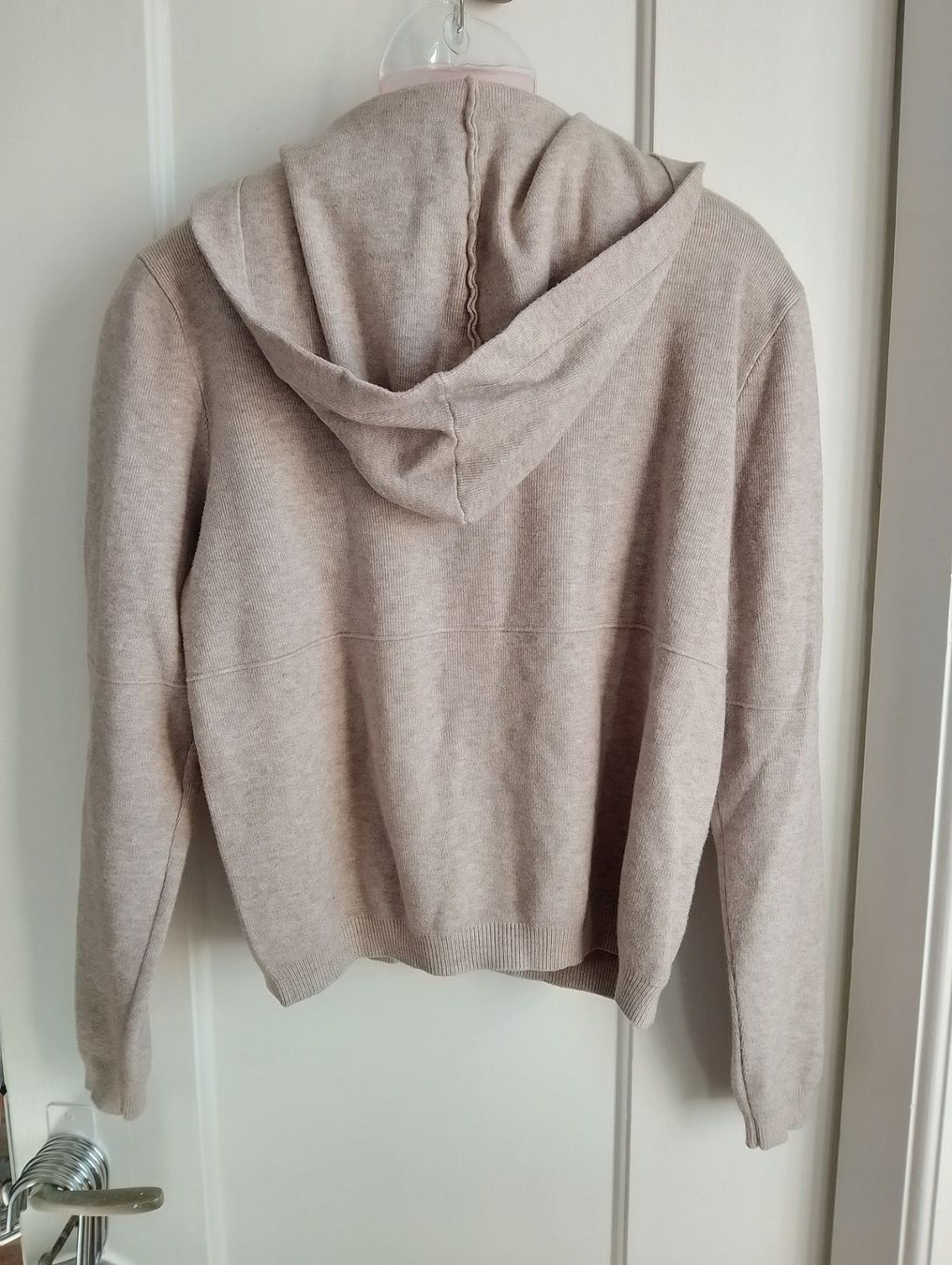 Giacche: Schöne Kapuzen-Strickjacke ca. Grösse 40 – Usato da Luzern venduto da Seri4 1