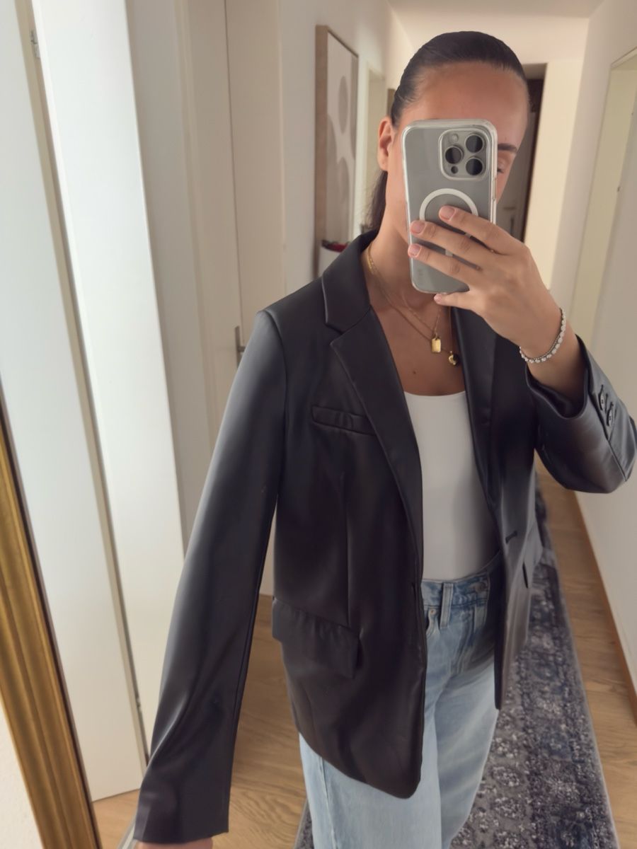 Zara Anzüge & Kostüme: Damen Blazer Kunstleder – Neu (gemäss Beschreibung) aus Niederhasli von elm_7pyv 1